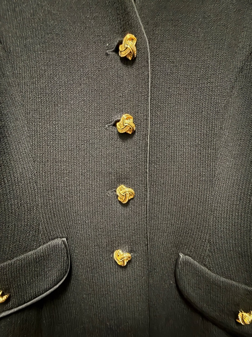St John Evening Black Knit Jacket Gold Rhinestone Knot Buttons Hook Closure Sz 4 - Picture 2 of 4